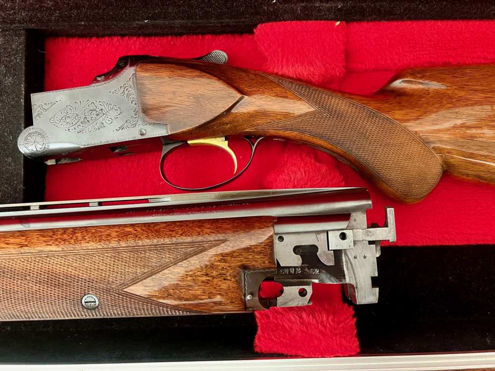 FN Browning A1 上下二連フィールド（スキート）12番のフリマ