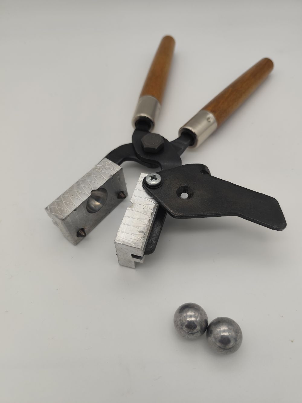 「送料無料　ラウンドボール  .690インチ 丸玉　12GA用」のメイン画像