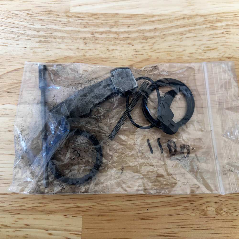 「レミントン1100の部品類」のメイン画像