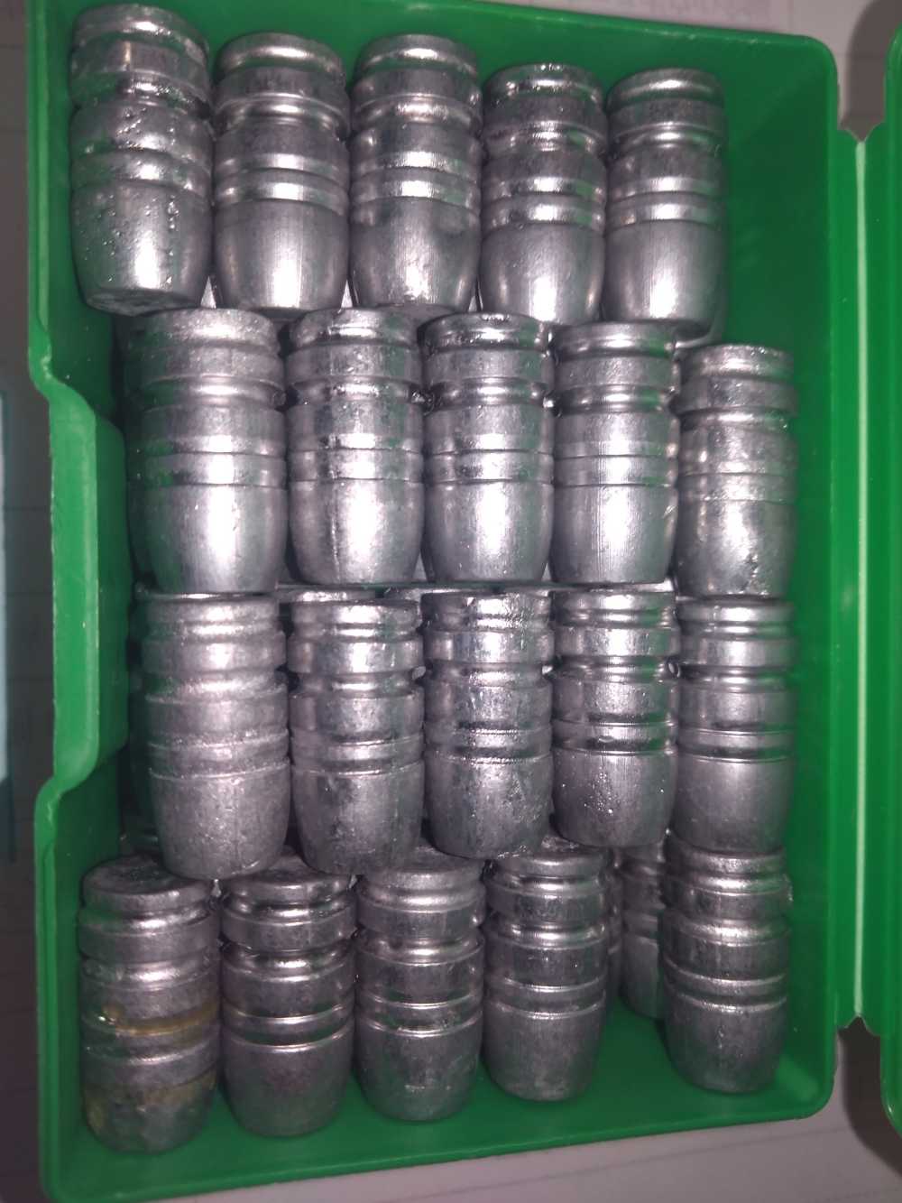 「444　弾頭　鉛　290～300グレインくらい　60発　送料込み」のメイン画像