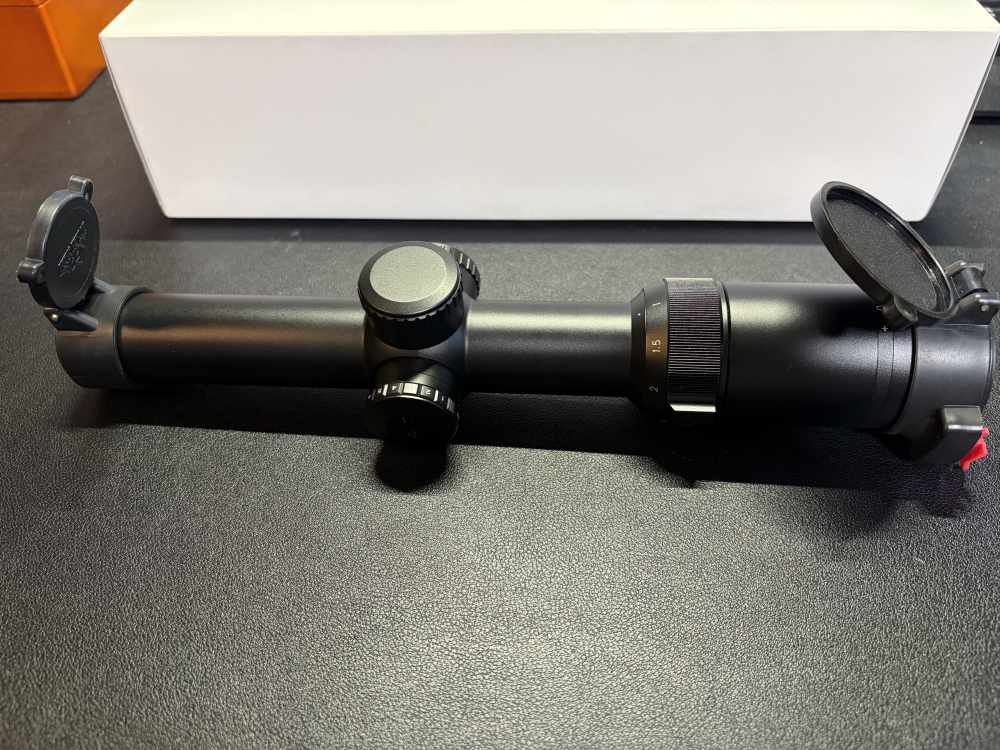 「実物 OTS CQB 日本製 1-6×24 発光レティクルButler」のメイン画像