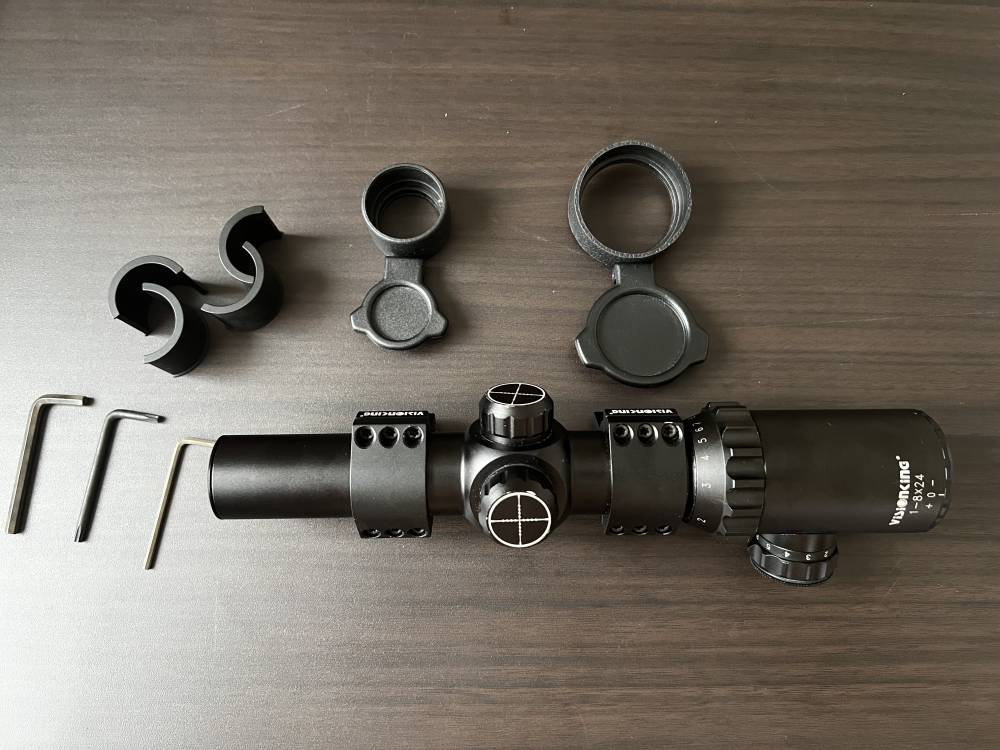 「【中古美品】Visionking 1-8x24 ライフルスコープ（赤・」のメイン画像