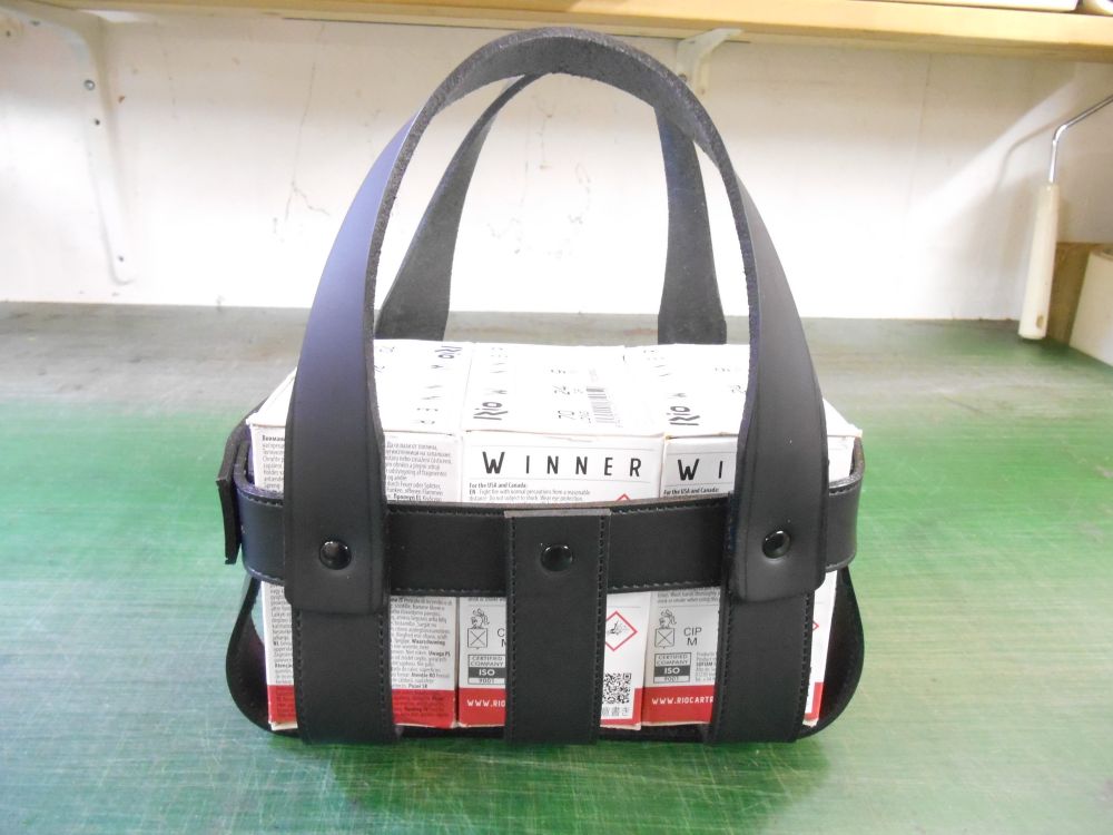 「本革75発入れトラップバッック新品3ミリ強の革」のメイン画像